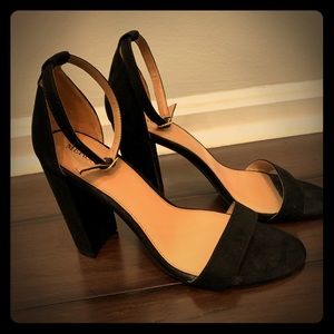 Merona Black suede heels